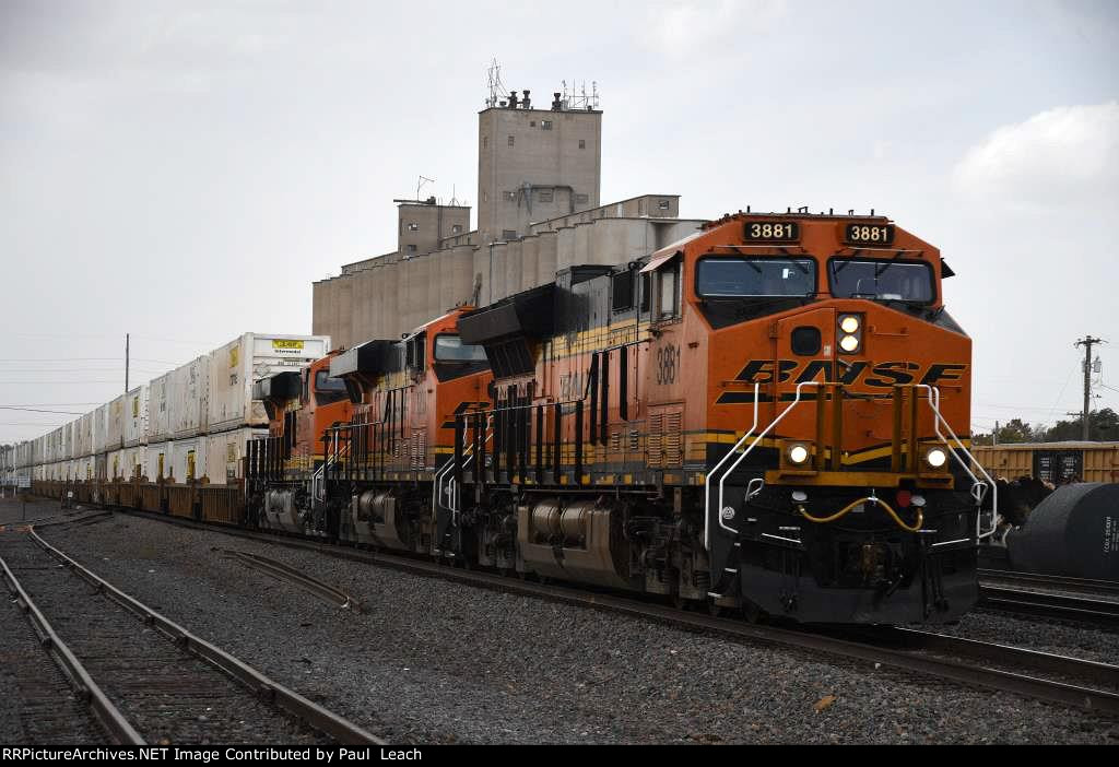 Intermodal rolls east